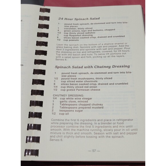 Under the Mushroom Marilyn Romweber 1982 Restaurant Dallas Texas Spiral cookbook - Picture 8 of 12